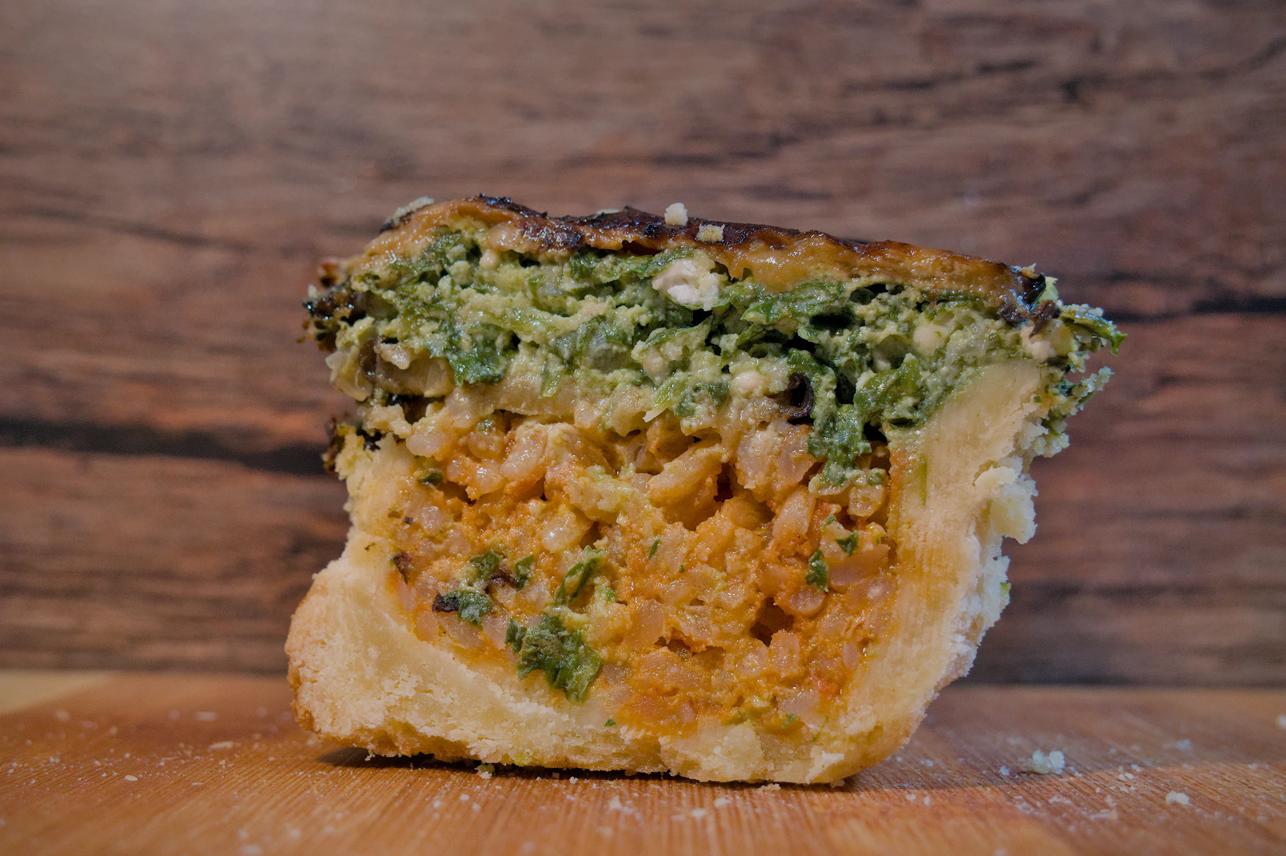 Featured image for “Mediterraner Picknick-Kuchen mit Auberginen und Spinat”