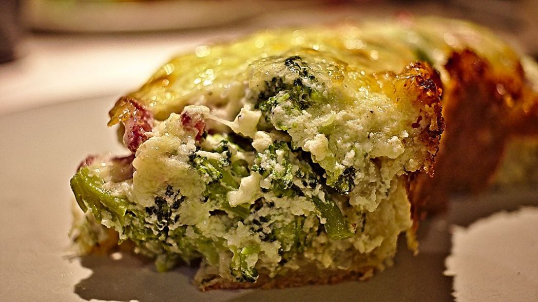Brokkoli-Quiche mit Käse-Mürbeteig aus dem Omnia Backofen